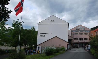 Lenkje til artikkel:  Ringevikar på Brakanes skule 